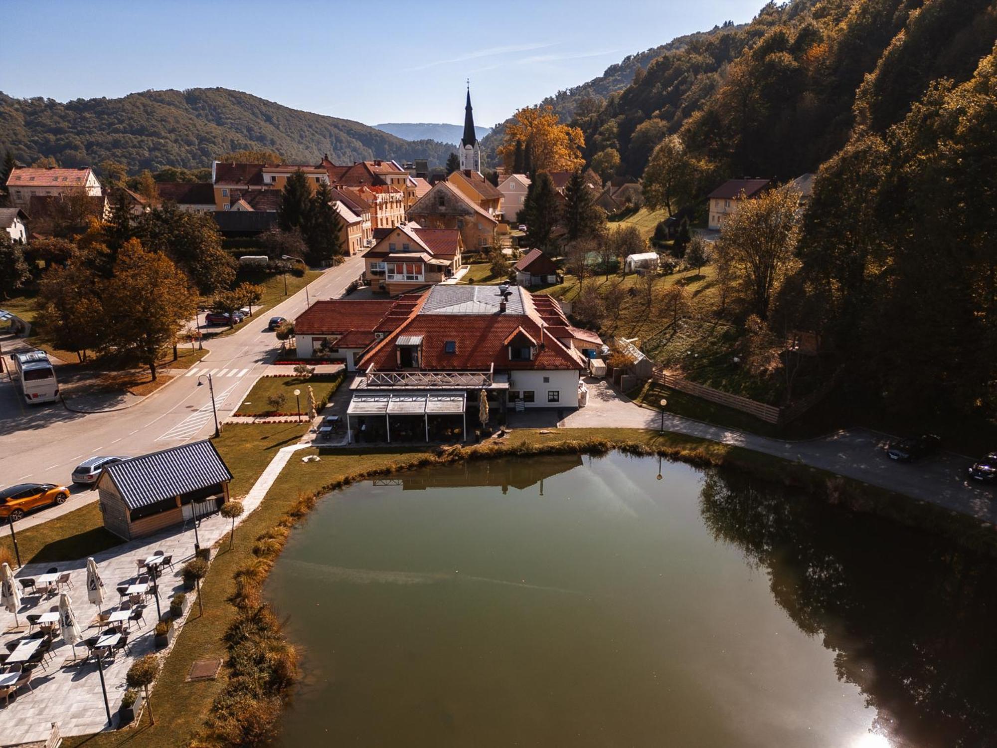 Kozjanski Dvor Podčetrtek Dış mekan fotoğraf